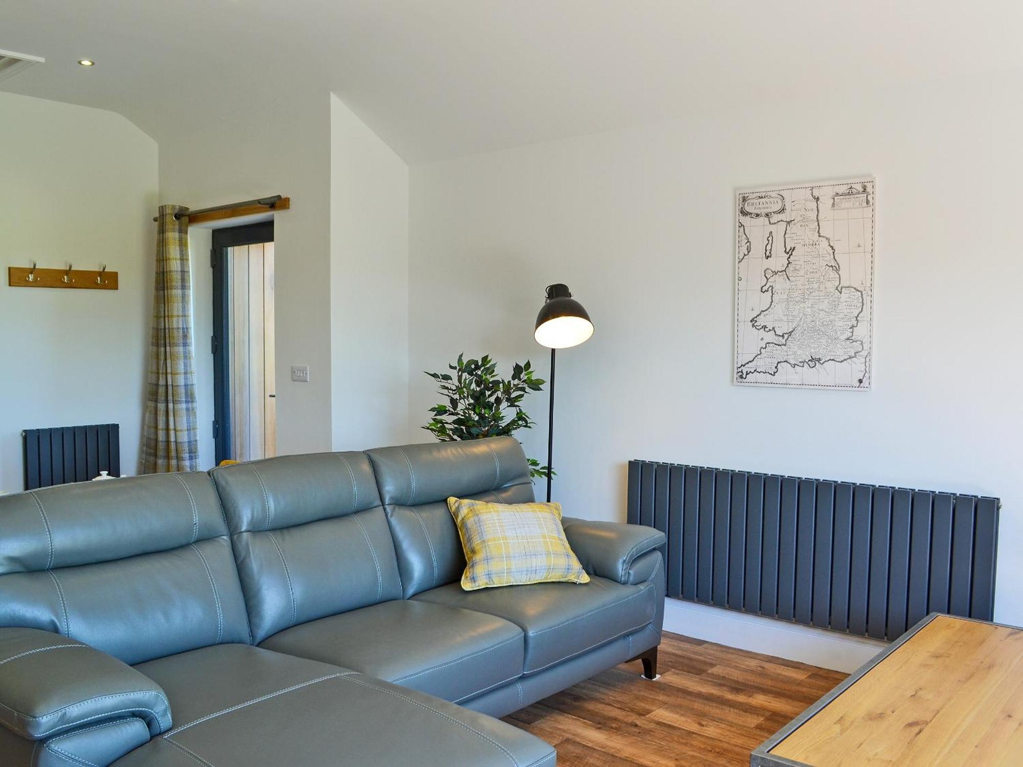 Harrys Den Villa แชเปิลเซนต์เลนเนิร์ดส์ ภายนอก รูปภาพ